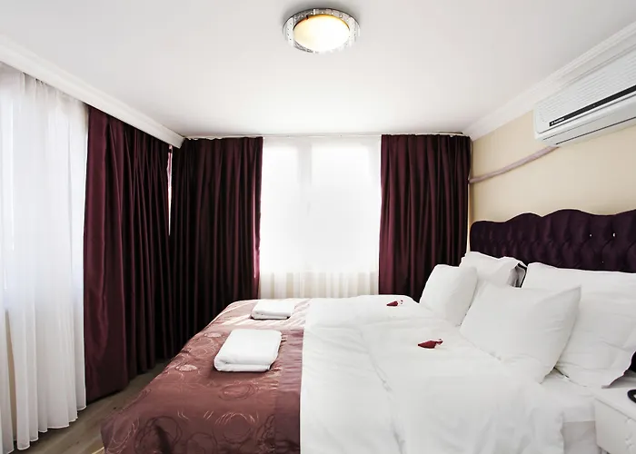 Spinel - Old Отель 3*