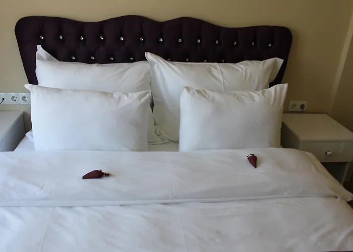 Spinel - Old Стамбул