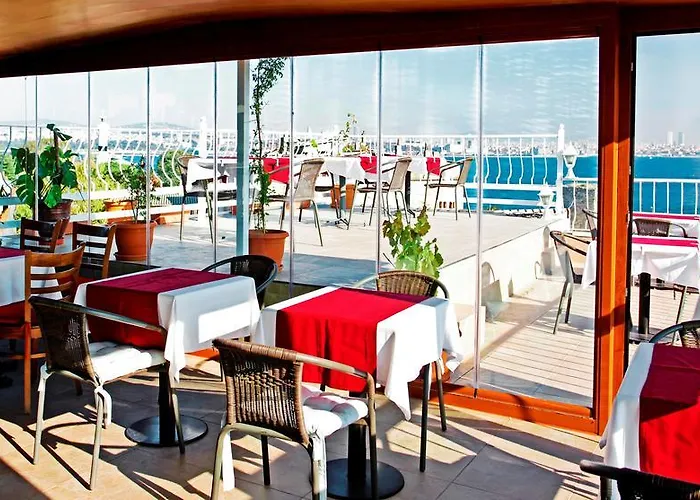 Отель Spinel - Old 3*