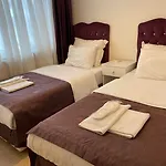 Spinel - Old Hotel