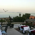 Spinel - Old Hotel