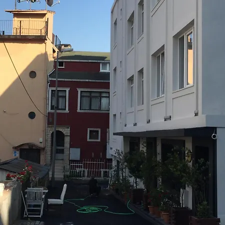 Spinel - Old Hotell