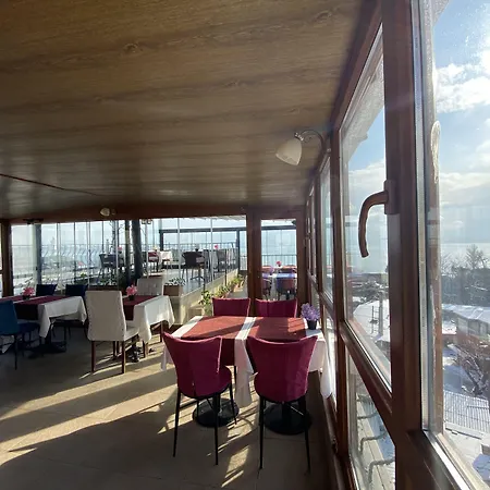 Spinel - Old Hotel Istambul