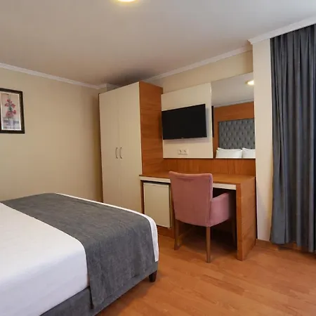 Spinel - Old Otel
