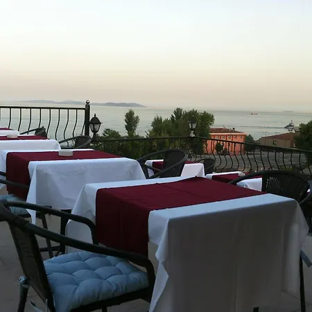 Spinel - Old Hotel Istanbul