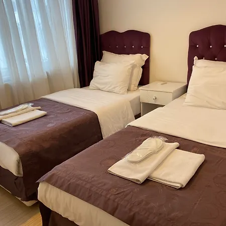 Spinel - Old Hotel