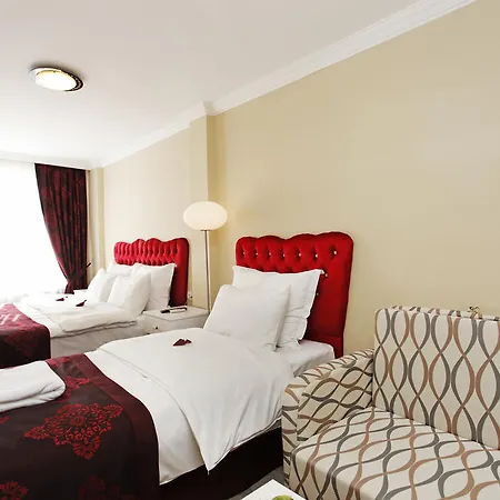 Spinel - Old Hotel
