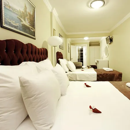 Spinel - Old Hotel Istambul