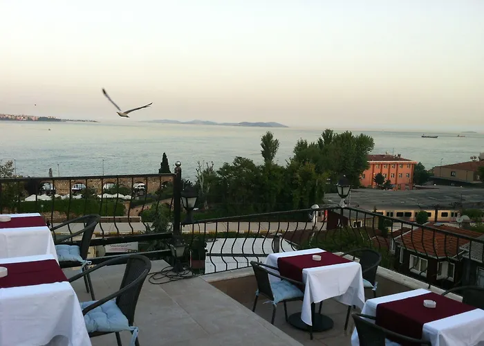 Spinel - Old מלון